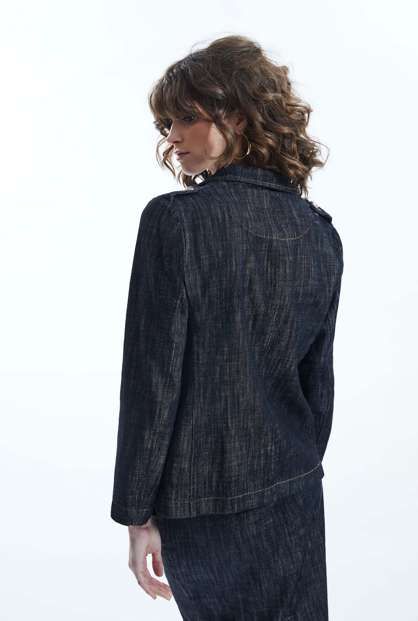 深色牛仔精裁西裝外套