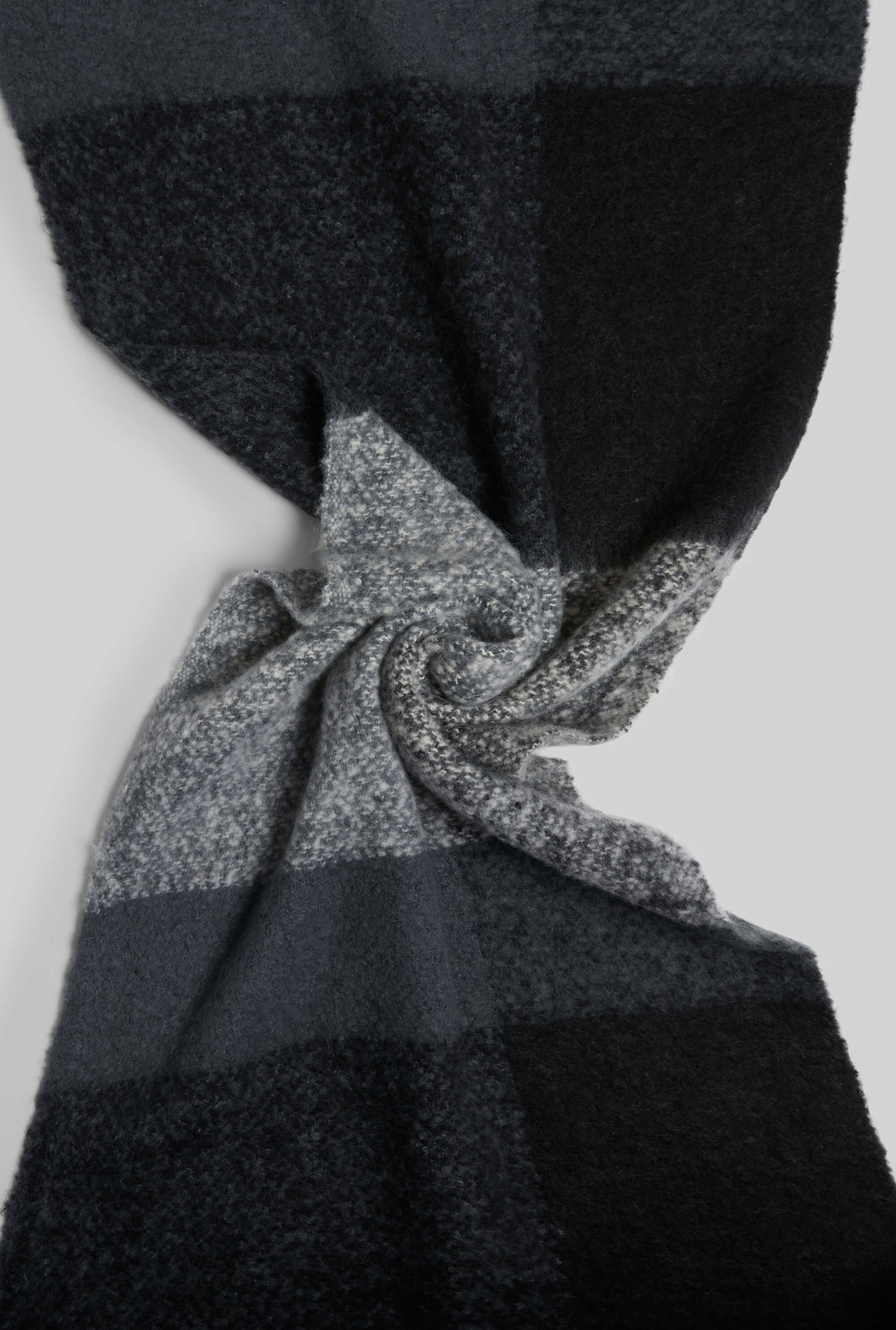 Asymmetrical Checkered Scarf Grey