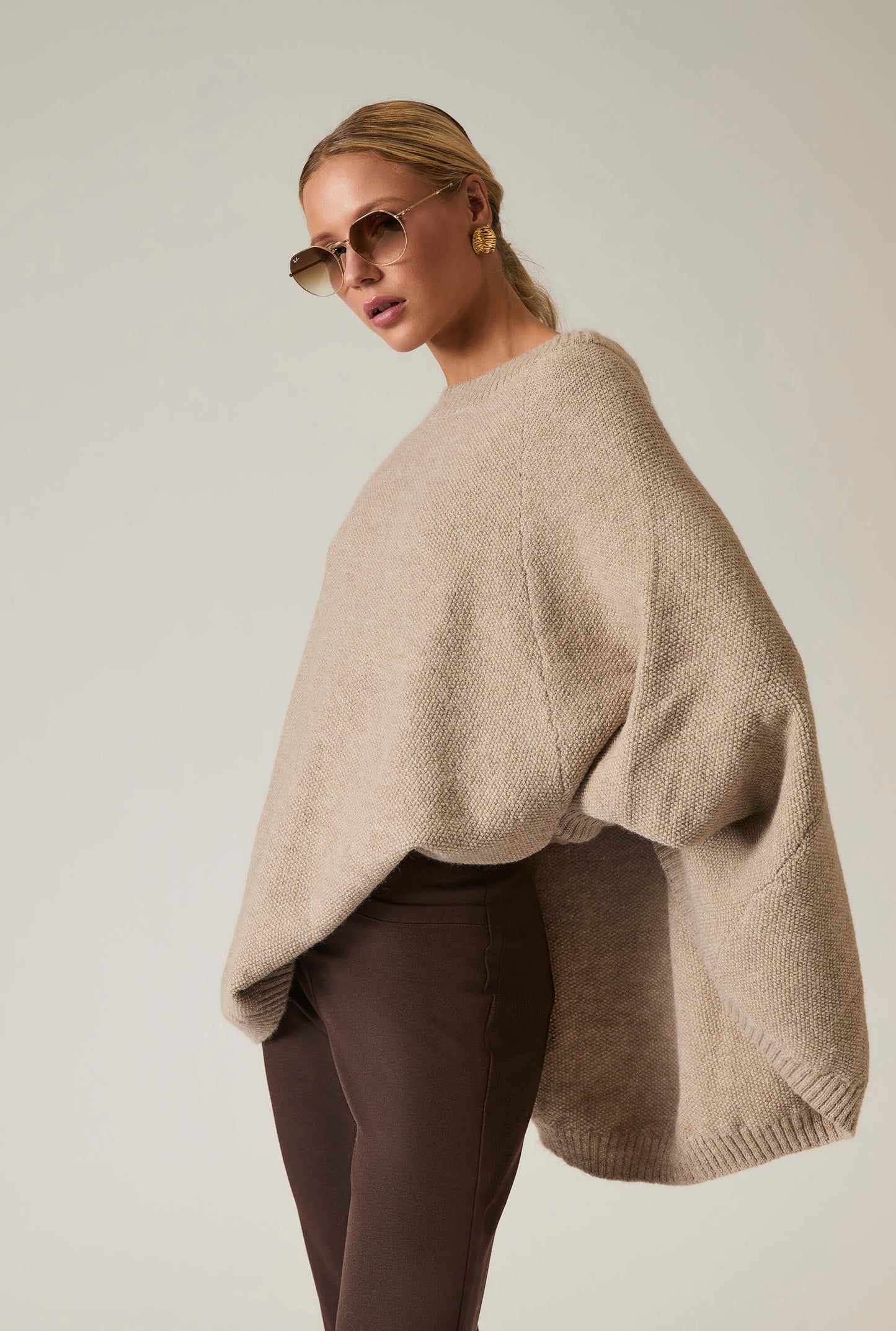 Beige One Size Pullover