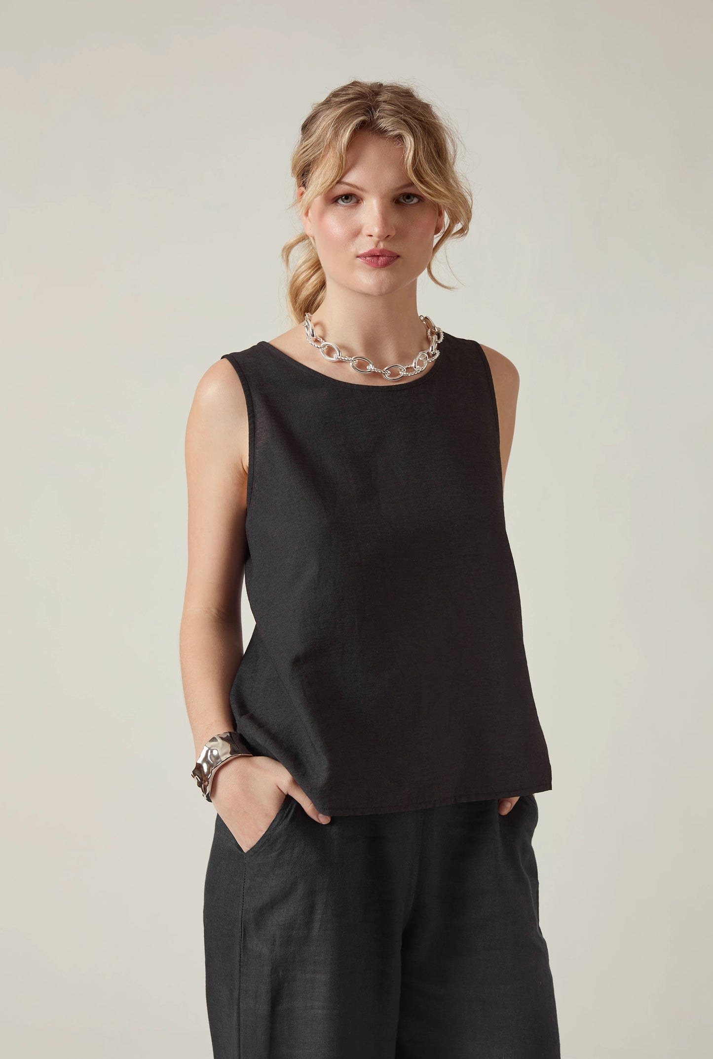 Black Linen Blend Sleeveless Button-Back Top