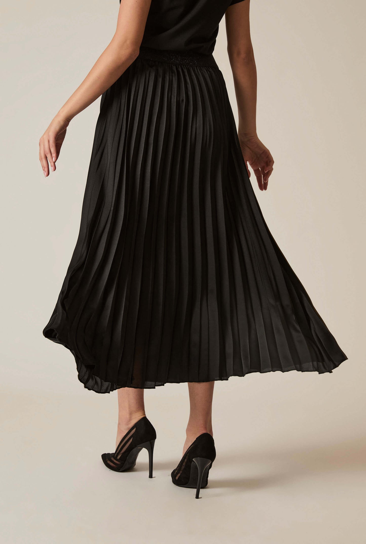 Black Pleated Maxi Skirt