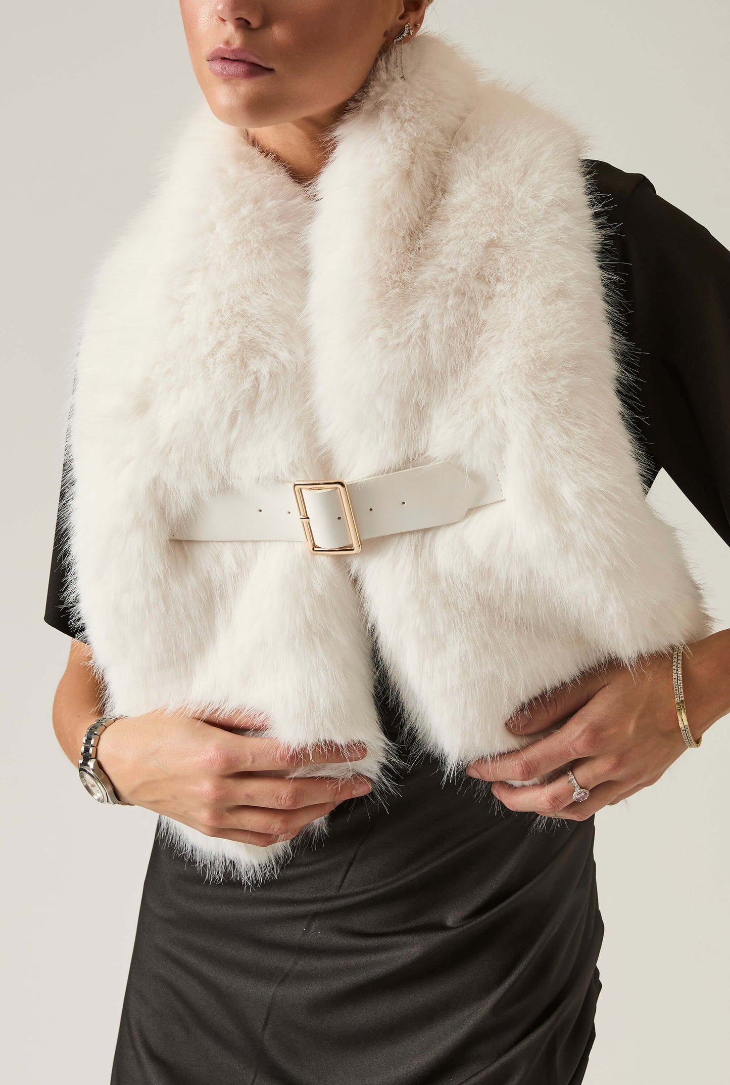 Buckled Cream Faux Fur Collar