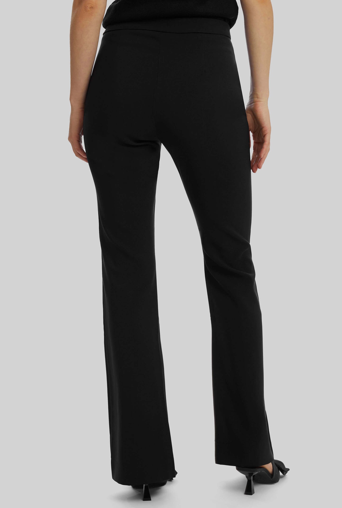 Front Seam Trousers In Black