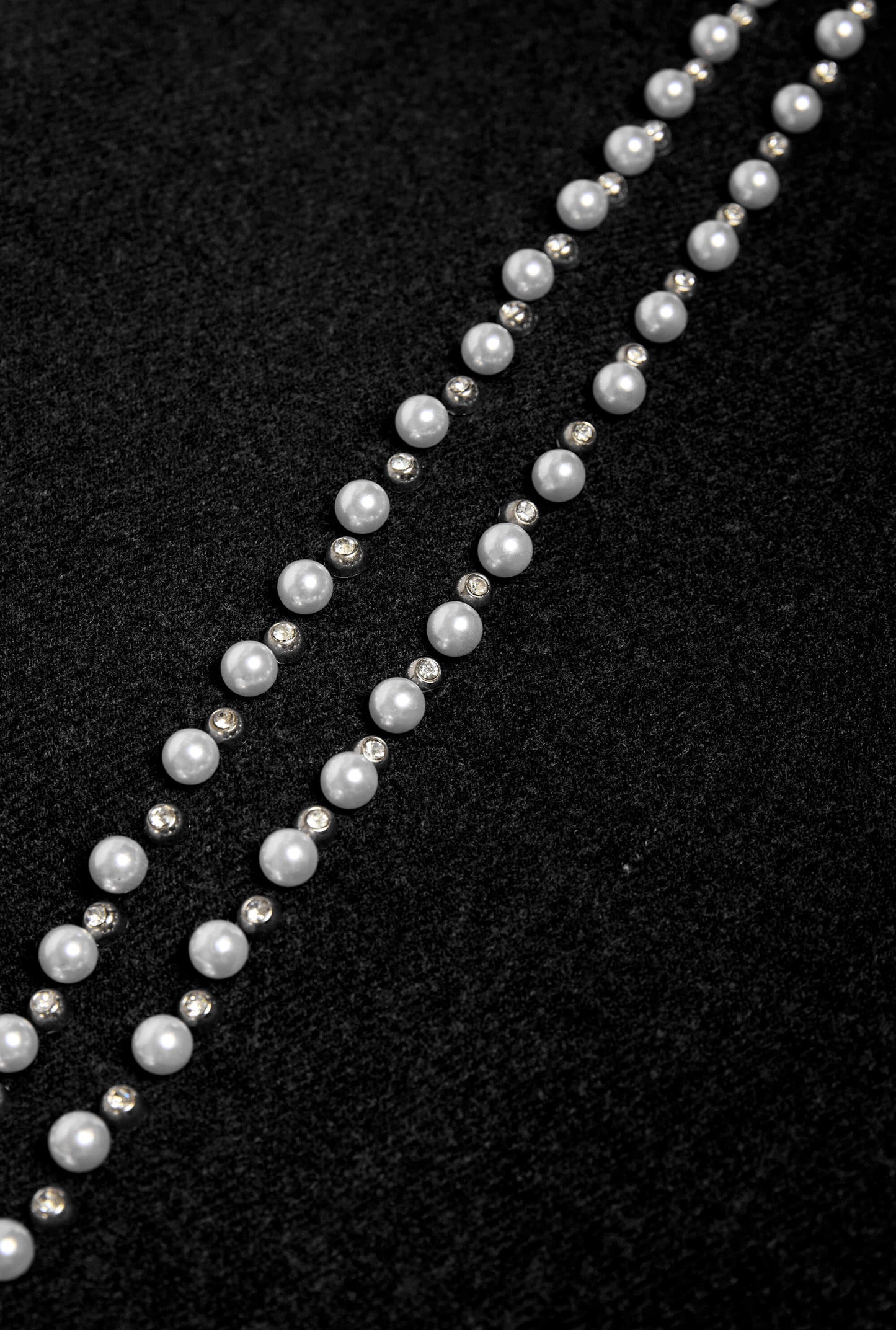 Black Pearl Detail Scarf