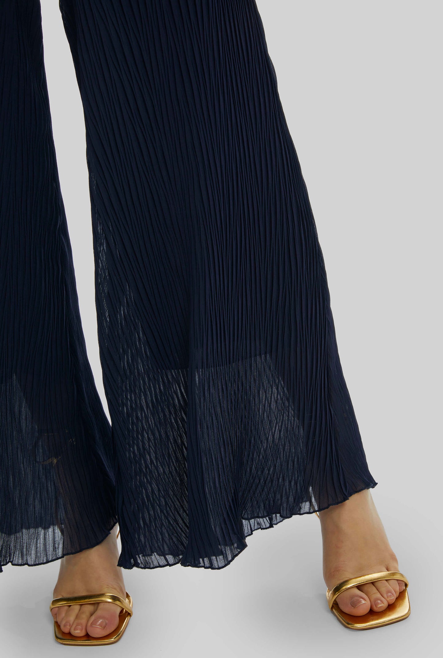 Pleated Cropped Trousers Navy