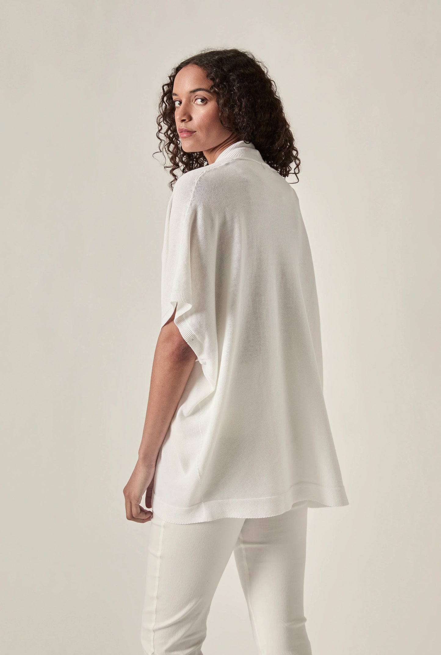 Relaxed Clasp Front Cover-Up - White