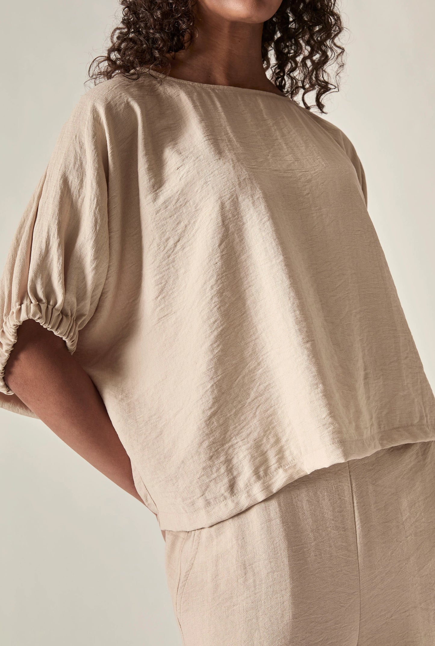Relaxed Gathered Sleeve Top – Oatmeal