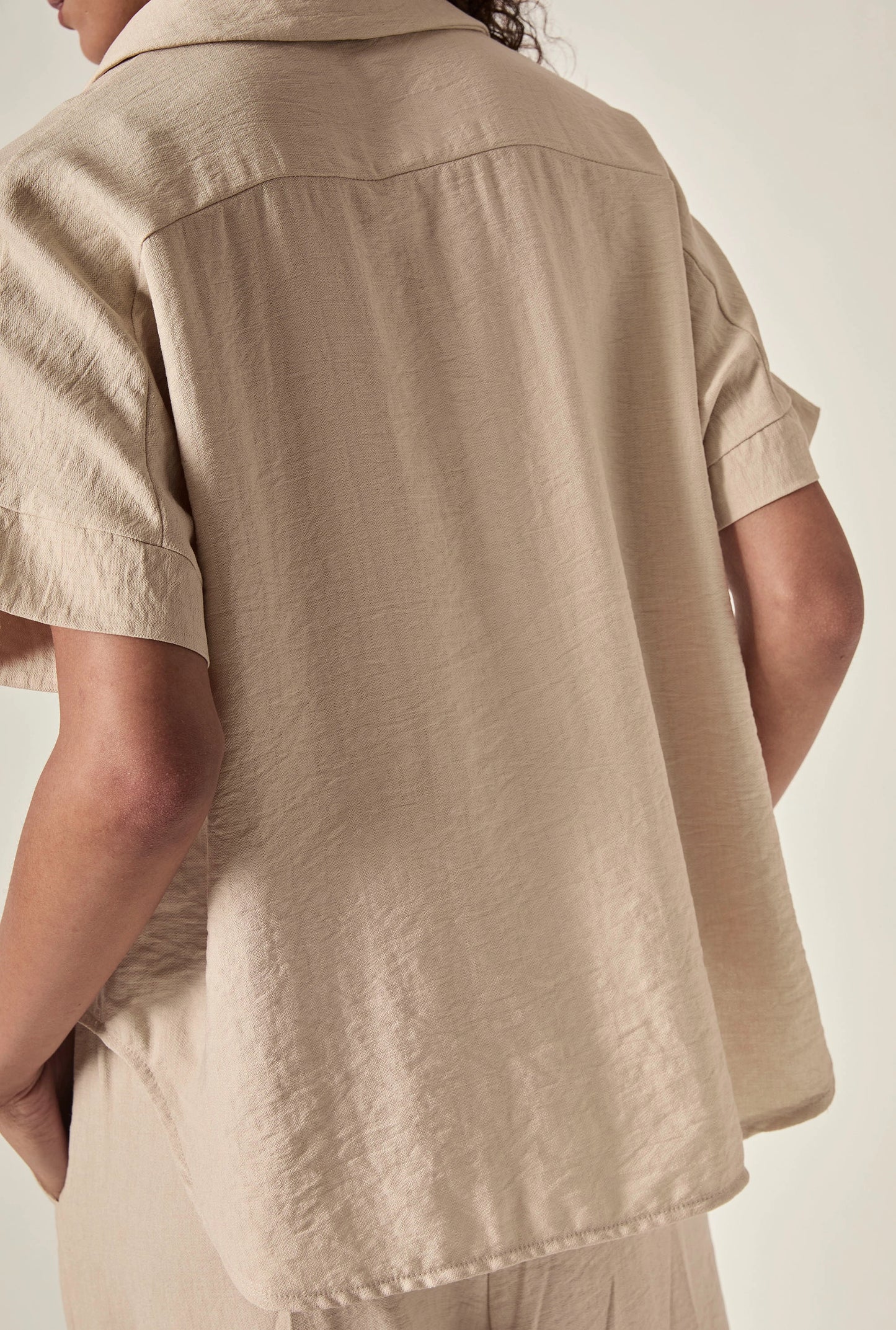 Relaxed Short Sleeve Blouse – Oatmeal